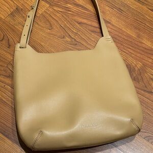 Everlane Beige Shoulder Bag